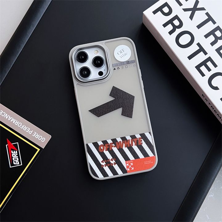  off white 有名人 iphone 15 pro ブランド  携帯 ケース